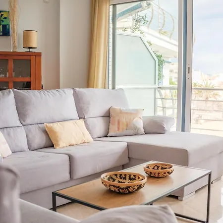 Atico Duplex Exclusivo Con Amplias Terrazas, Piscina Y Vistas Al Mar En Ametlla De Mar Apartment L'Ametlla de Mar
