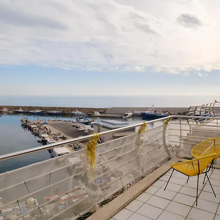 Apartment Atico Duplex Exclusivo Con Amplias Terrazas, Piscina Y Vistas Al Mar En Ametlla De Mar *